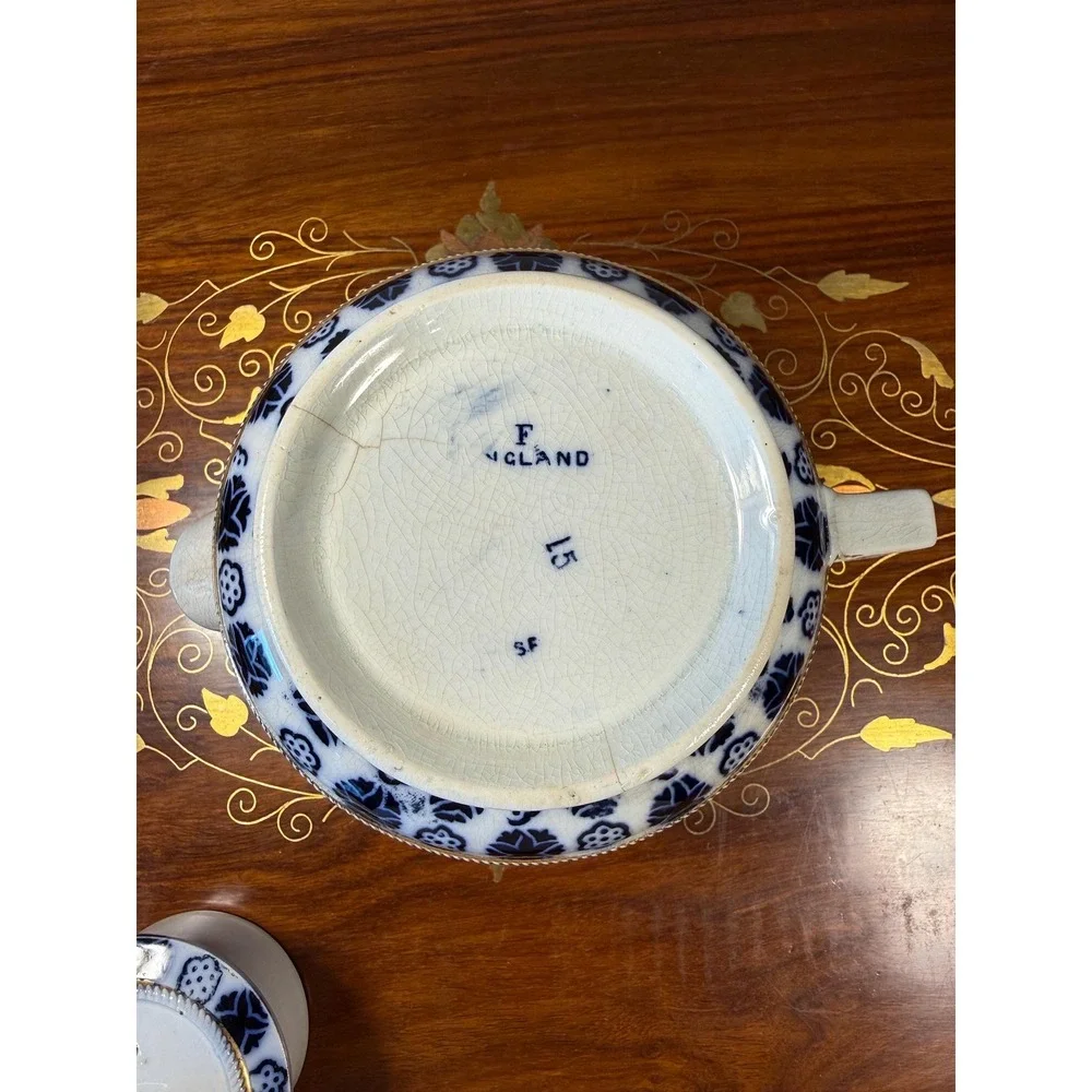 The Unbranded Brand antique english